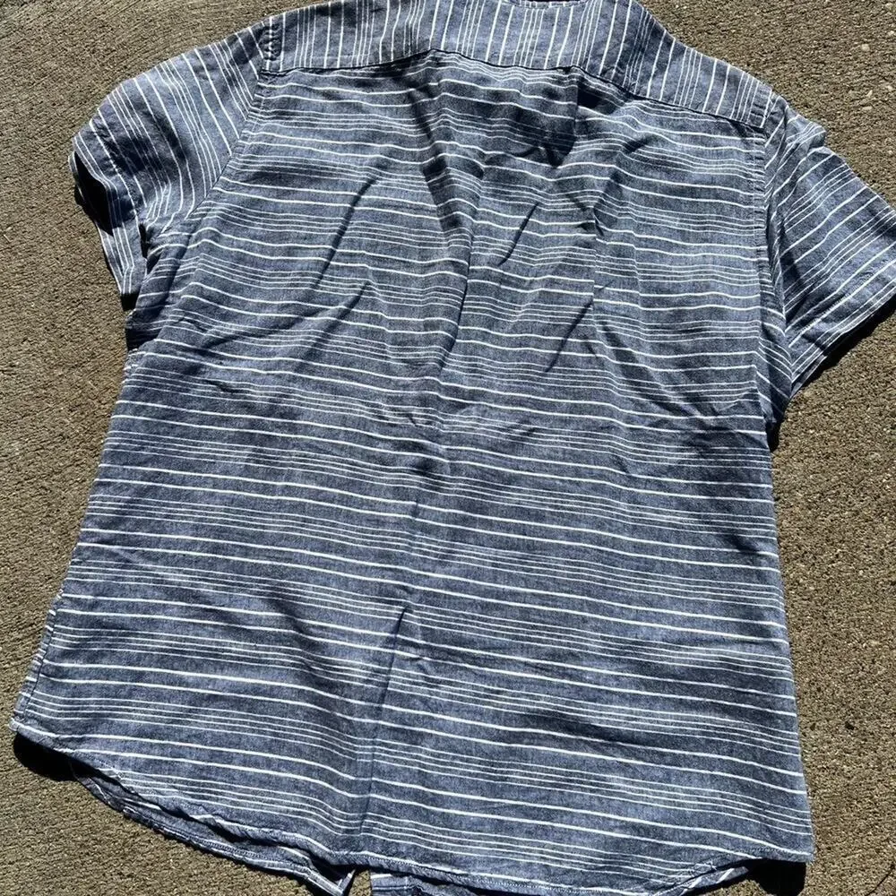 Banana Republic blue stripe button down, short sleeves, men's size XL